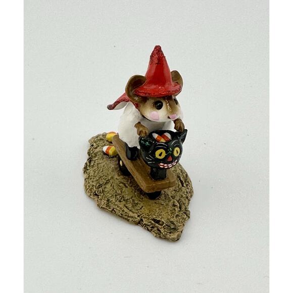 Wee Forest Folk "Scooting w/the Loot" 2003 M-296 Halloween D Petersen Retired - Picture 2 of 8